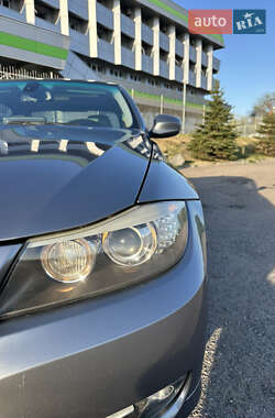 Седан BMW 3 Series 2009 в 