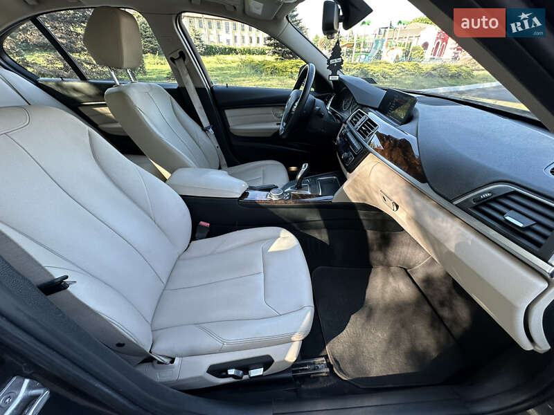 Седан BMW 3 Series 2016 в Днепре