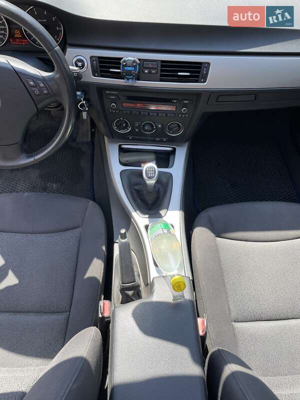 Універсал BMW 3 Series 2007 в Чугуєві