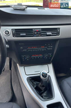Седан BMW 3 Series 2005 в 