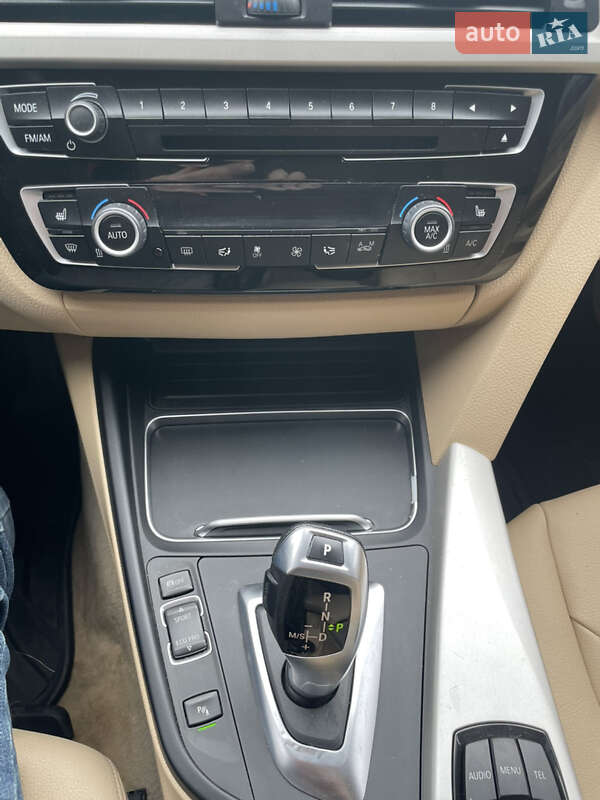 Седан BMW 3 Series 2016 в Рівному