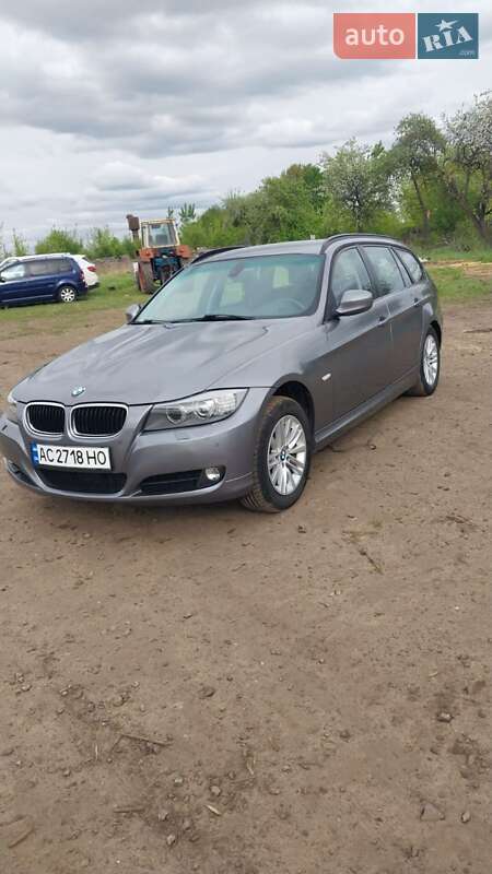 BMW 3 Series 2011