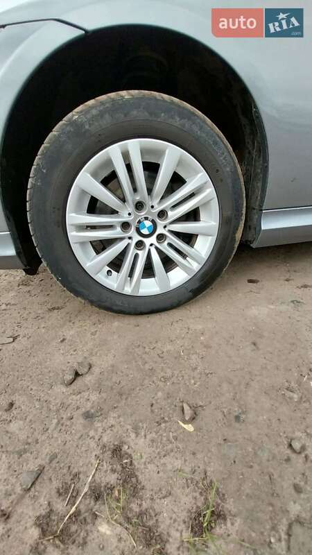 Універсал BMW 3 Series 2011 в Дерно