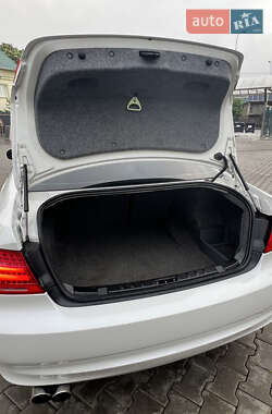 Купе BMW 3 Series 2011 в 