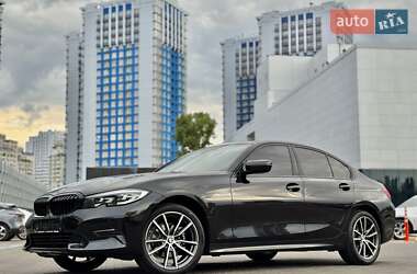 Седан BMW 3 Series 2022 в 