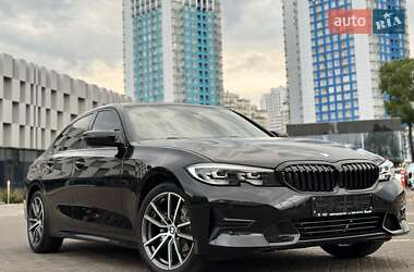 Седан BMW 3 Series 2022 в 