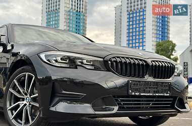 Седан BMW 3 Series 2022 в 
