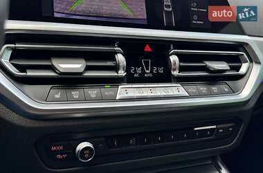 Седан BMW 3 Series 2022 в 