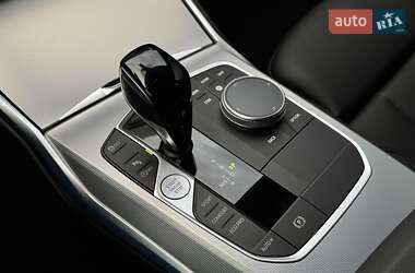 Седан BMW 3 Series 2022 в 