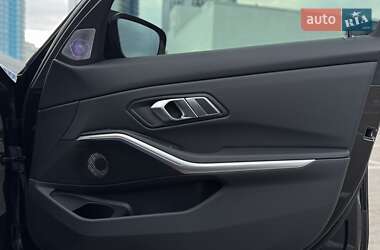 Седан BMW 3 Series 2022 в 