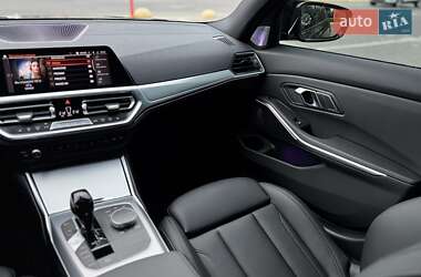 Седан BMW 3 Series 2022 в 