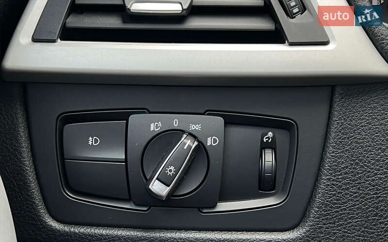 Седан BMW 3 Series 2013 в Львові