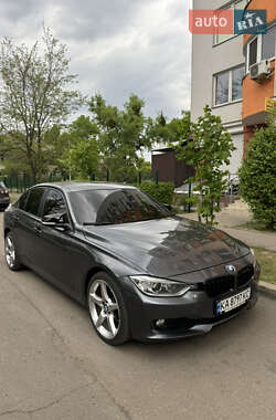 Седан BMW 3 Series 2013 в Києві