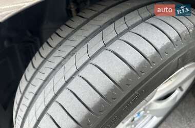 Седан BMW 3 Series 2012 в 