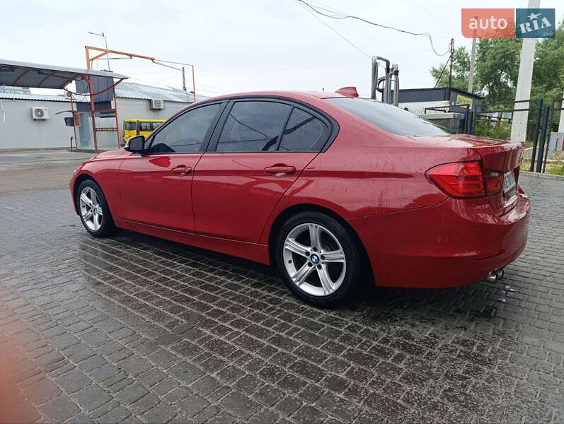 Седан BMW 3 Series 2014 в Кам'янському