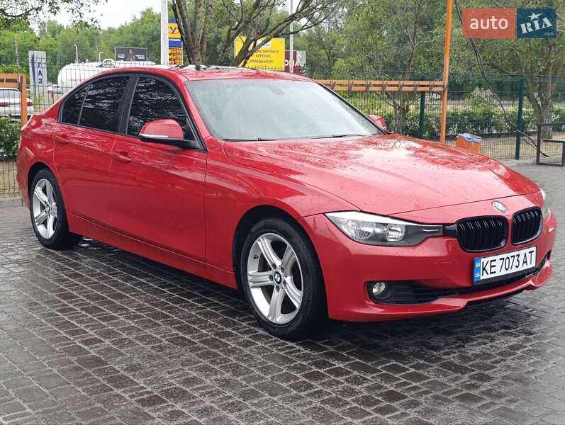 Седан BMW 3 Series 2014 в 