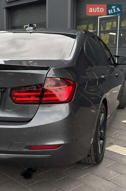 Седан BMW 3 Series 2014 в 
