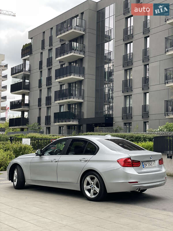 Седан BMW 3 Series 2014 в Ровно фото 23 Седан BMW 3 Series 2014 в Ровно