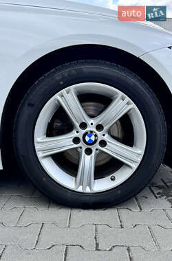 Седан BMW 3 Series 2012 в 