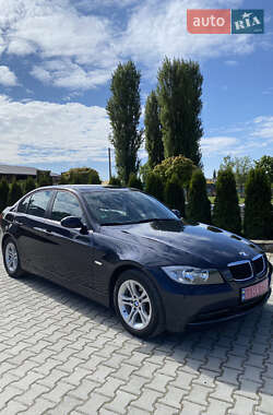 Седан BMW 3 Series 2005 в Дунаевцах