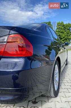 Седан BMW 3 Series 2005 в 