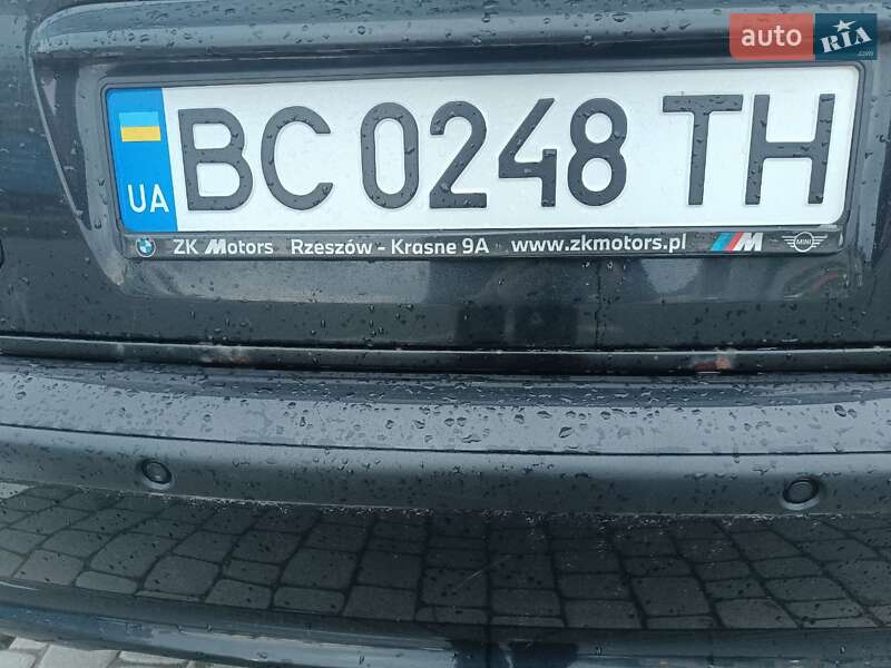 Седан BMW 3 Series 2002 в Ужгороде