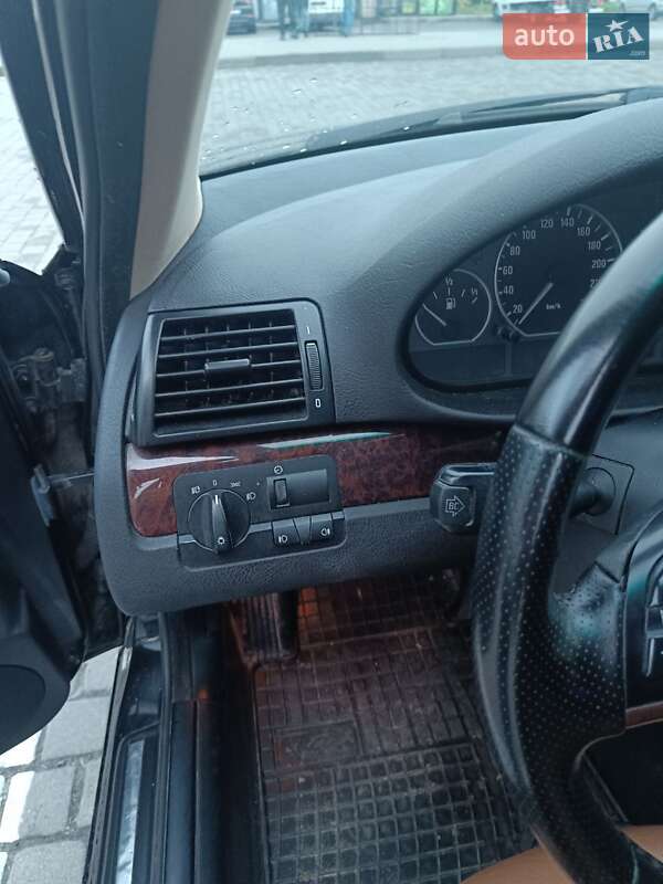 Седан BMW 3 Series 2002 в Ужгороде