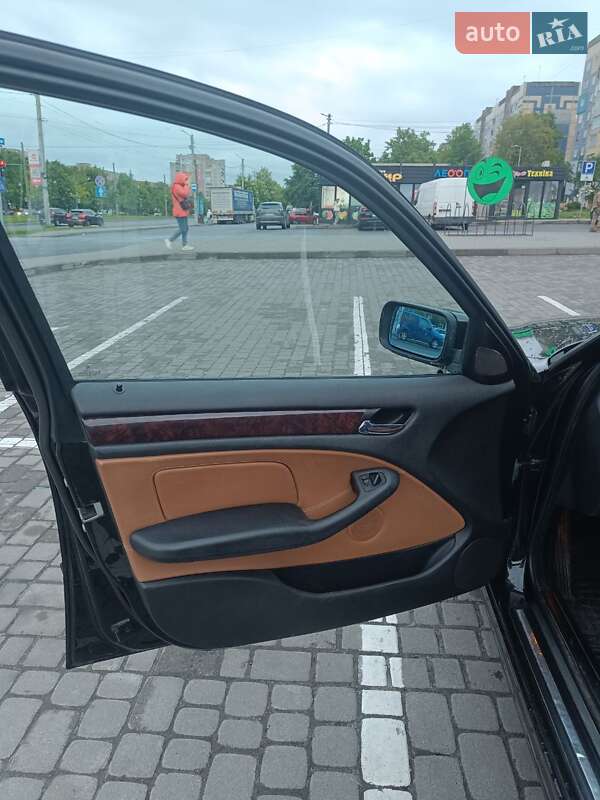 Седан BMW 3 Series 2002 в Ужгороде