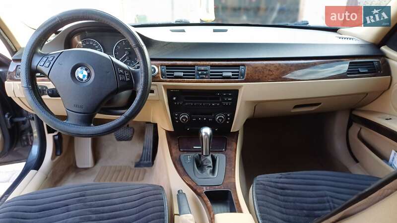 Седан BMW 3 Series 2005 в Гадяче