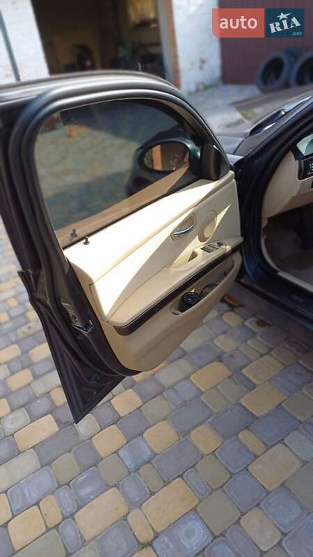 Седан BMW 3 Series 2005 в Гадяче