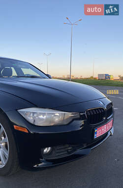 Седан BMW 3 Series 2015 в Львові