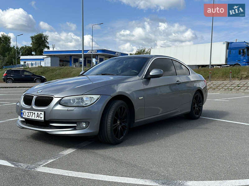 Купе BMW 3 Series 2011 в Києві