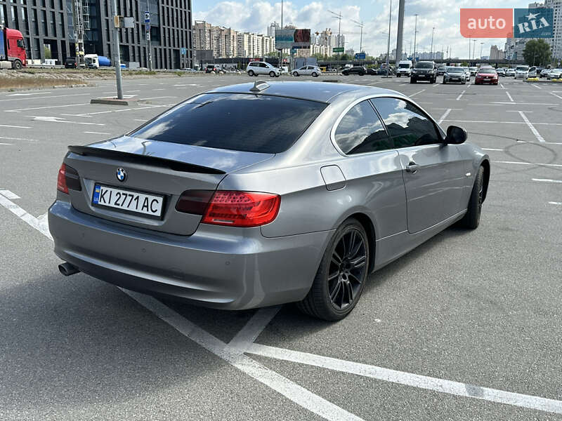 Купе BMW 3 Series 2011 в Києві