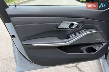 Седан BMW 3 Series 2025 в 