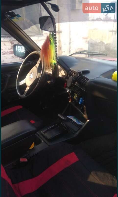 Седан BMW 3 Series 1987 в Константиновке (Краматорского района) фото 9 Седан BMW 3 Series 1987 в Константиновке (Краматорского района)