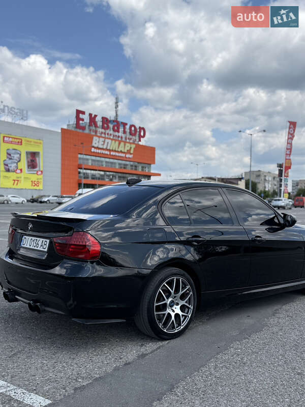 Седан BMW 3 Series 2011 в Чернівцях