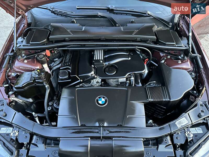 Седан BMW 3 Series 2006 в Одесі