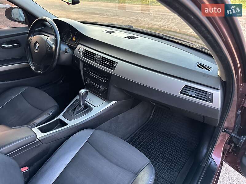 Седан BMW 3 Series 2006 в Одесі