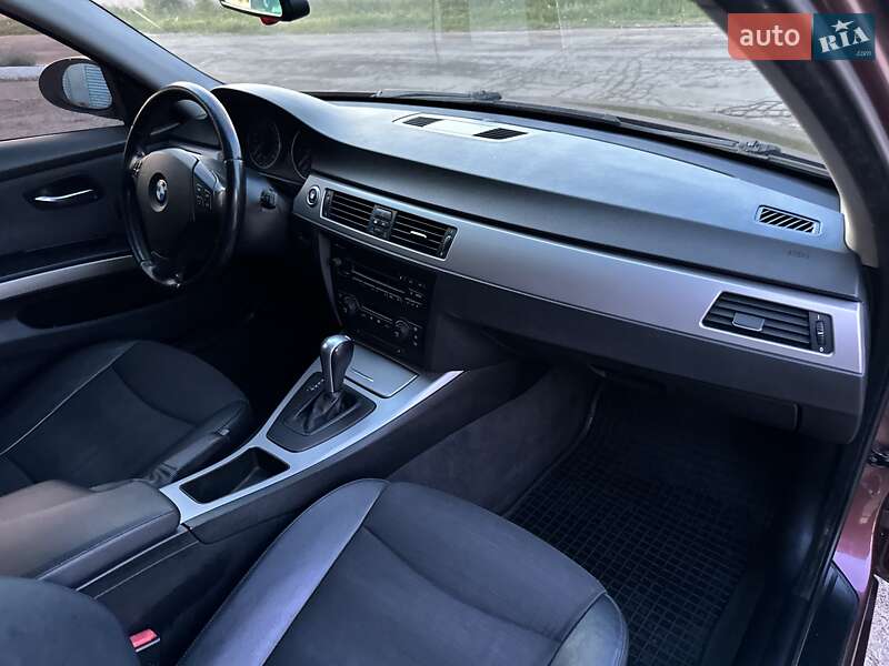 Седан BMW 3 Series 2006 в Одесі