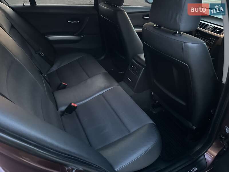Седан BMW 3 Series 2006 в Одесі