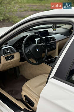 Седан BMW 3 Series 2012 в 