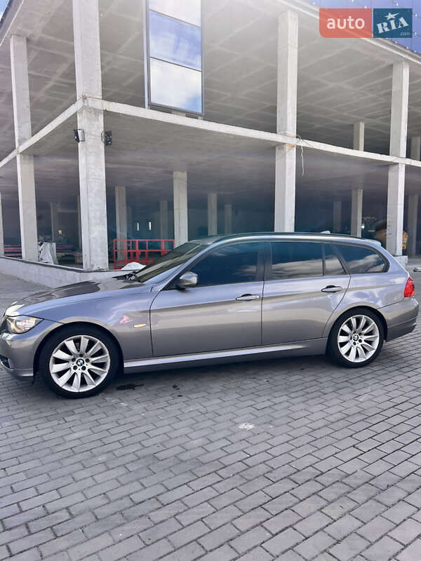 Универсал BMW 3 Series 2010 в Костополе