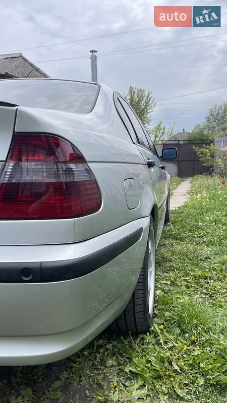 Седан BMW 3 Series 2003 в Богодухове