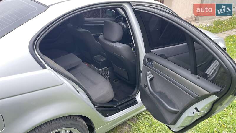 Седан BMW 3 Series 2003 в Богодухове