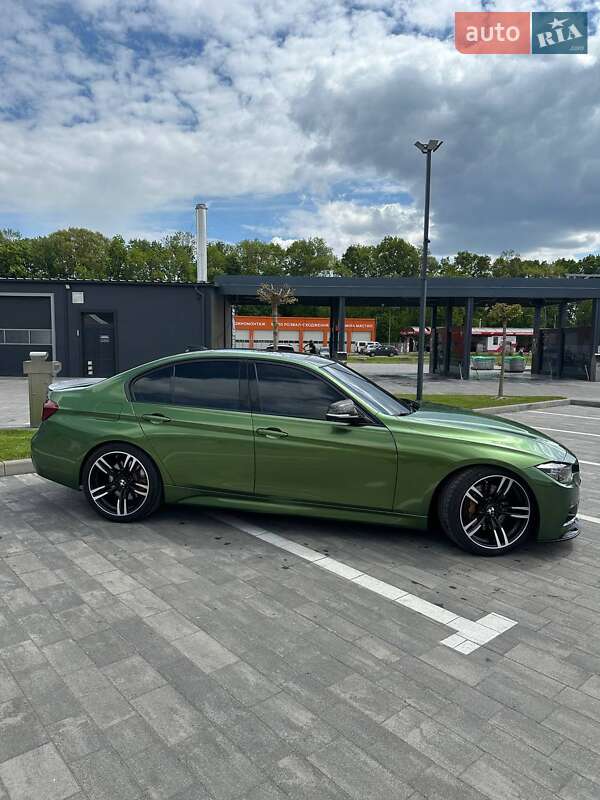 Седан BMW 3 Series 2017 в Луцке