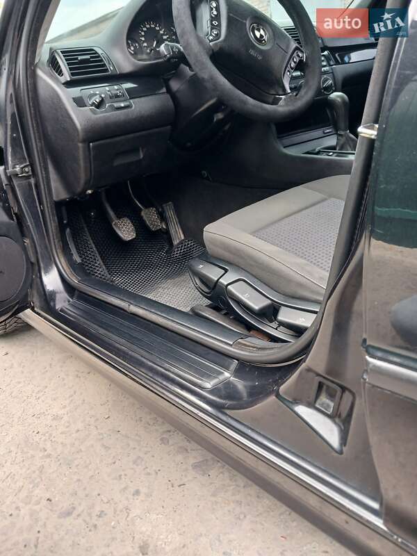 Седан BMW 3 Series 2001 в Каневі