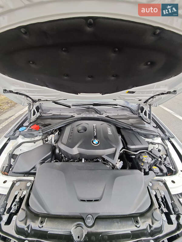 Седан BMW 3 Series 2017 в Києві