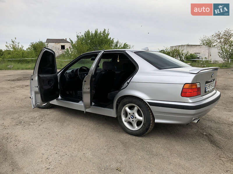 Седан BMW 3 Series 1991 в Ходорове фото 7 Седан BMW 3 Series 1991 в Ходорове