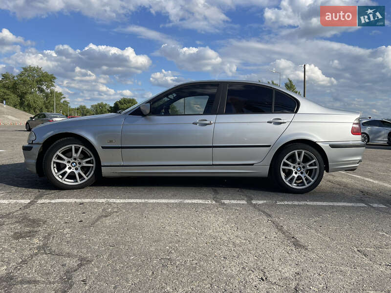 Седан BMW 3 Series 2001 в Києві
