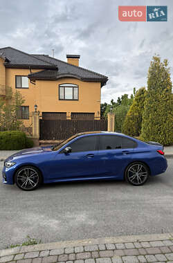 Седан BMW 3 Series 2022 в 